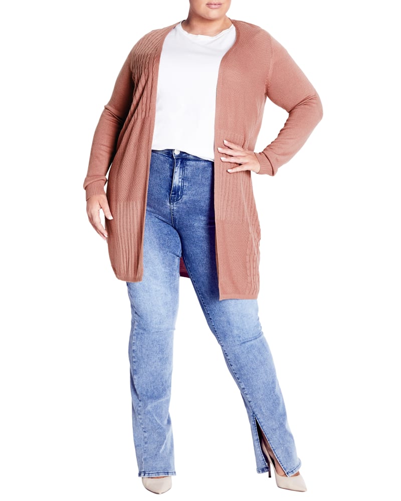 Front of a model wearing a size 20 Meadows Cardigan in Dusty Rose by avenue. | dia_product_style_image_id:310289